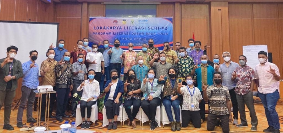 Dekan FKIP Unimuda Sorong menjadi Best Practice Implementasi Literasi Dasar bagi Tanah Papua