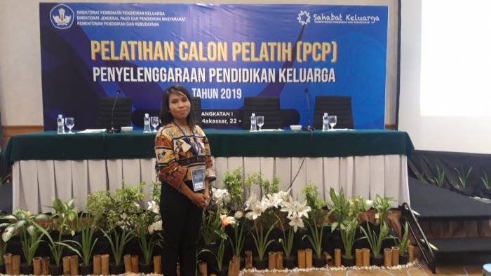 *KAK TINA* TERPILIH JADI DUTA PENDIDIKAN KELUARGA TINGKAT NASIONAL (UNSUR PERWAKILAN AKADEMISI DARI FKIP UNIMUDA SORONG)