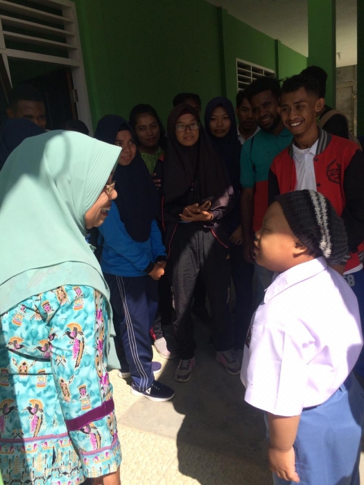 MAHASISWA PENDIDIKAN JASMANI FKIP UNIMUDA SORONG KULIAH PRAKTIK PENDIDIKAN INKLUSI DI SMPLB KOTA SORONG