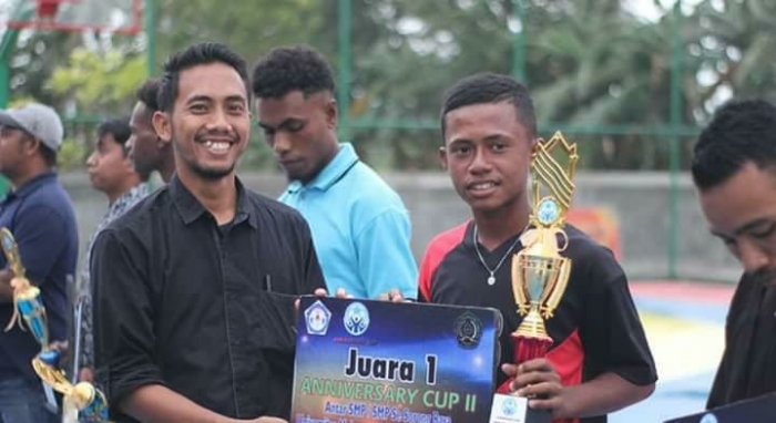 PRODI PENJAS FKIP UNIMUDA SUKSES GELAR TURNAMEN ANNIVERSARY CUP 2, SMA N 3 KOTA SORONG & SMP LAB. UNIMUDA PULAU ARAR JUARA 1